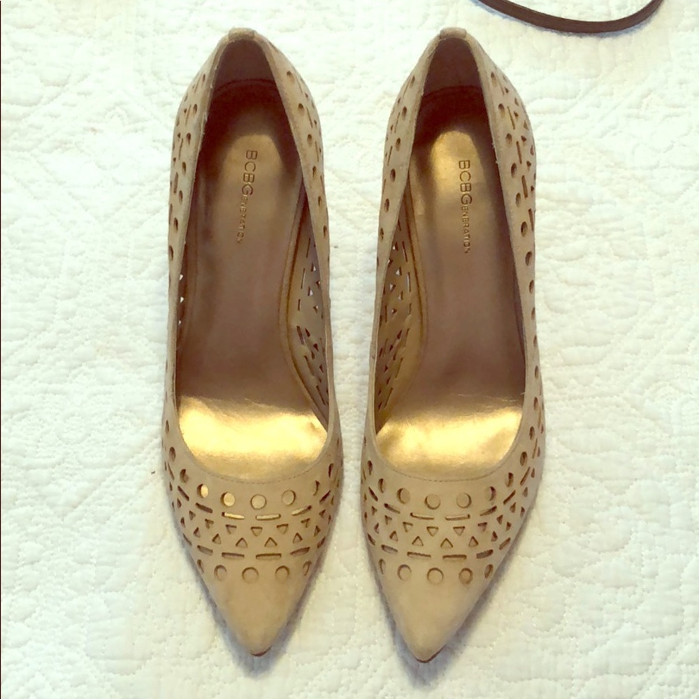 BCBG tan suede heels